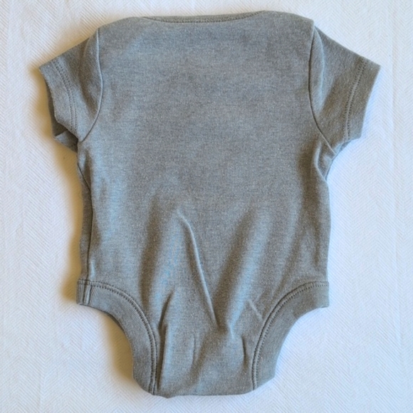 old navy dog graphic short sleeve bodysuit diaper shirt up to 7 lbs. baby boy - Picture 5 of 5